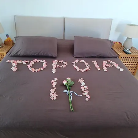 Top דירה